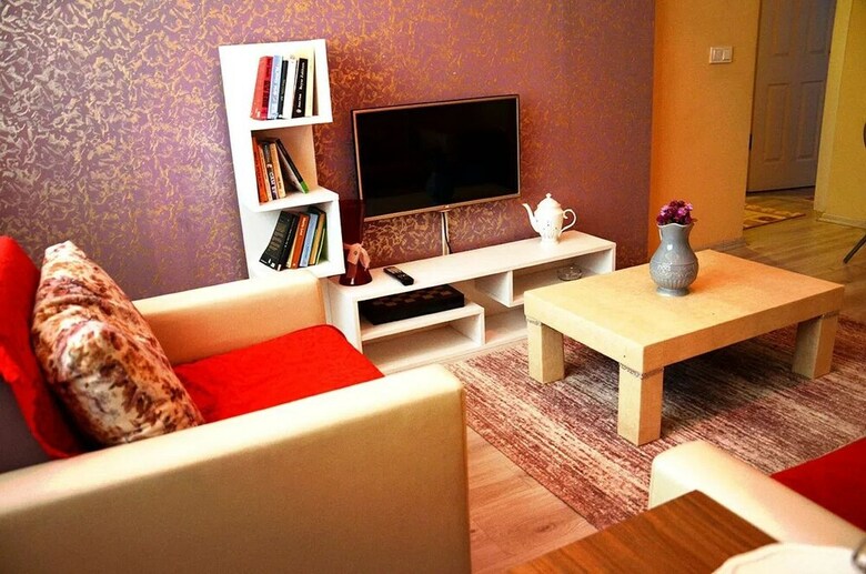 Hostal Evin Suites