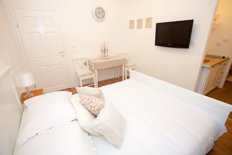 Apartamentos Studios Ani