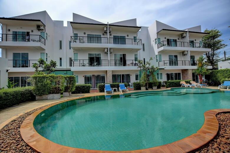 Hotel Pool Access 89 At Rawai