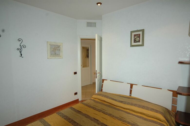 Luxury Apartment In Rome