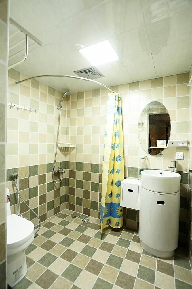 Hostal Wutongli Youth Hostel
