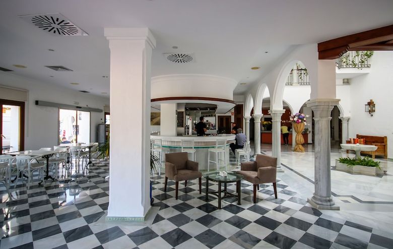 Hotel Do�a Lola Zahara