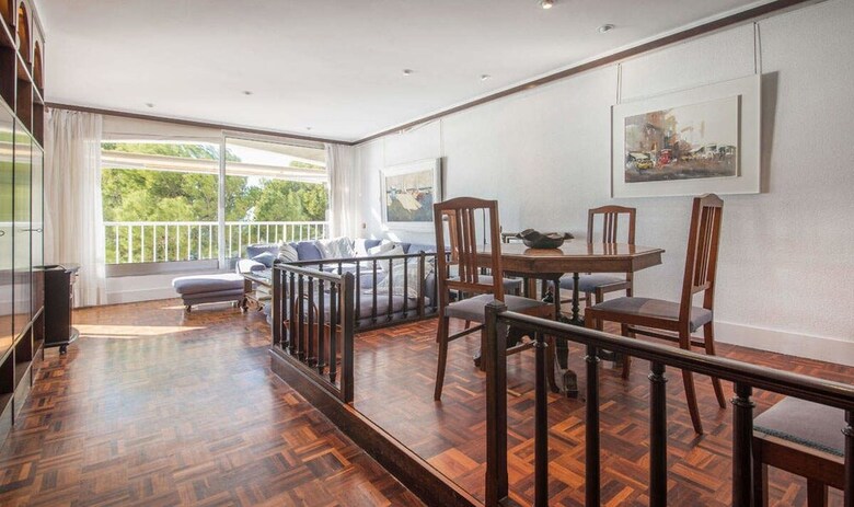 Beachfront Apartment Brusells Th17