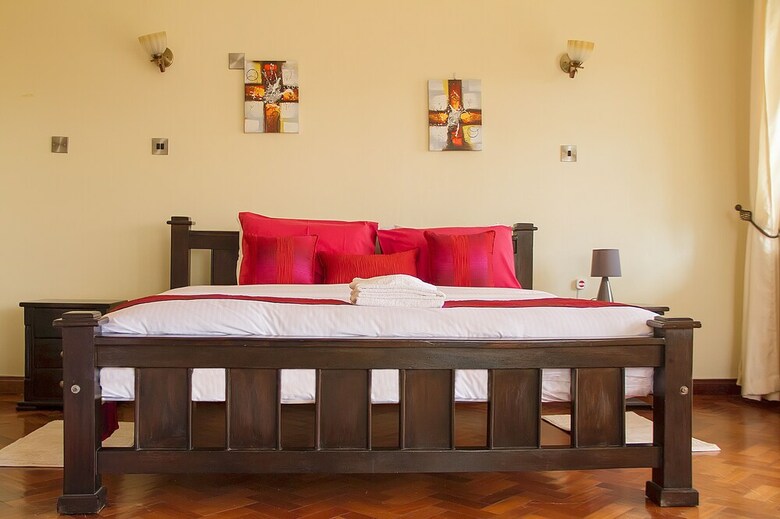 Hotel Orchid Homes