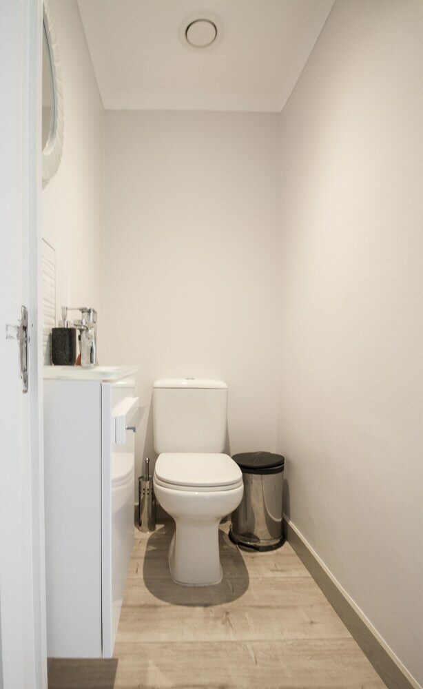 Aparthotel Trendy 1-br City Center Apt