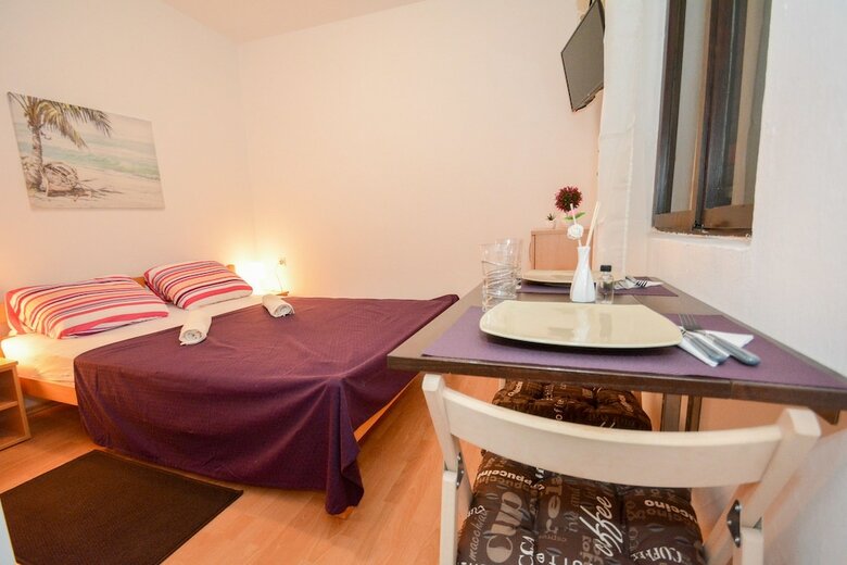 Apartments Risan Center