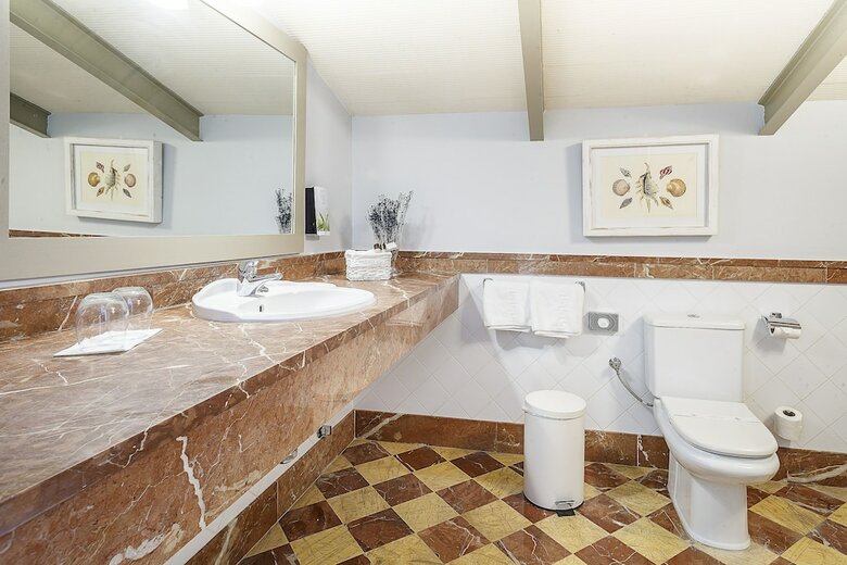 Hostal Hotel Gastron�mico La Bre�a