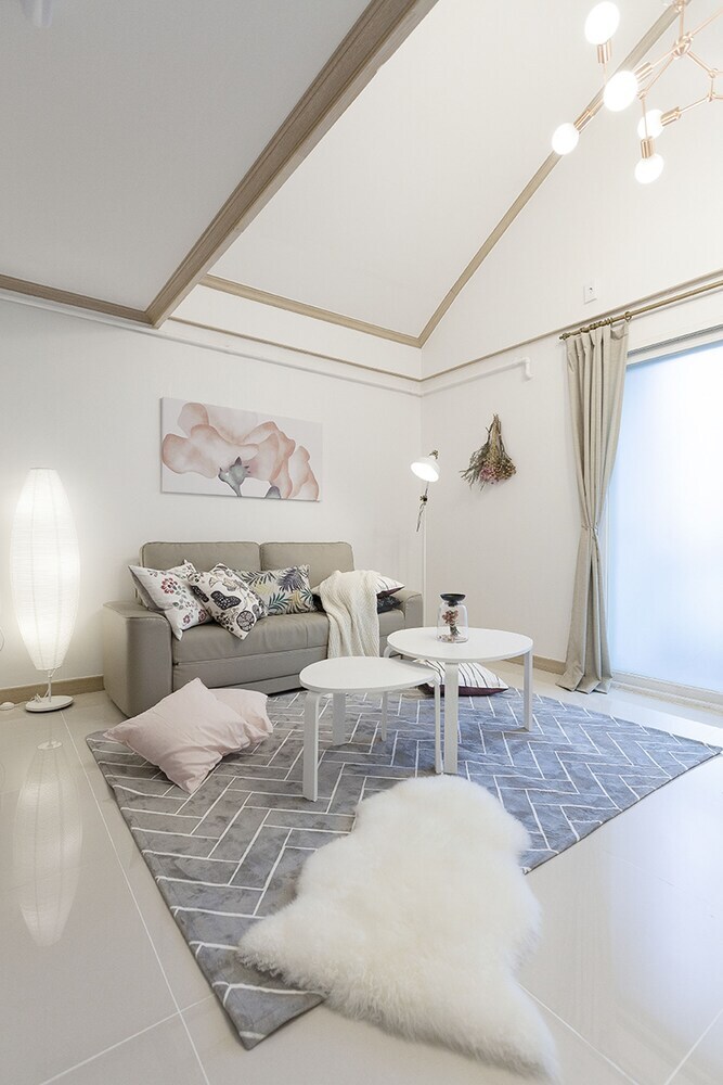 Apartamentos Tribear House 2