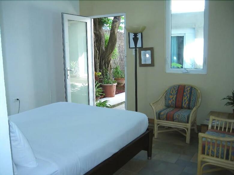 Hotel La Playita