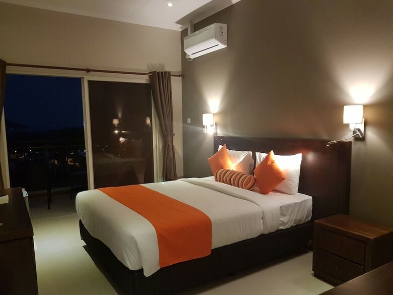 Hotel The Ridge Residence
