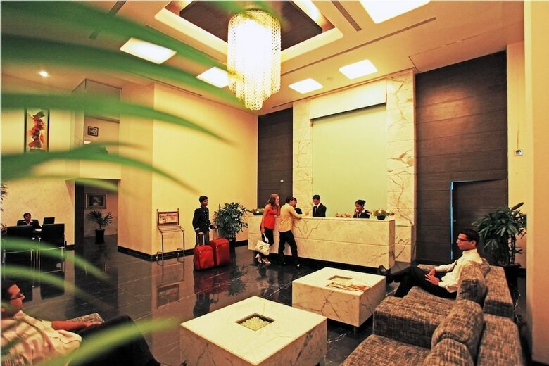 Hotel Le Royale Residency