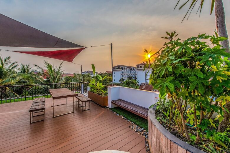 Villa Eternal, Private Pool (3 Floors) With Rooftop Terrace
