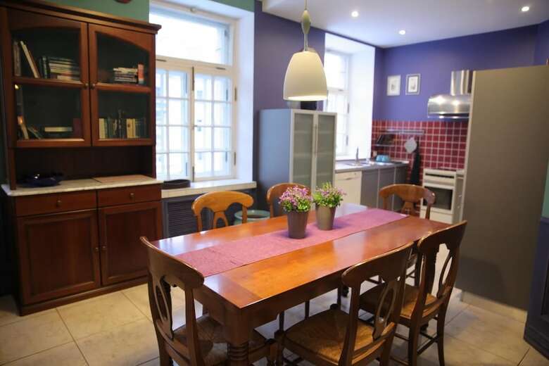 Mogol Apartments Premium