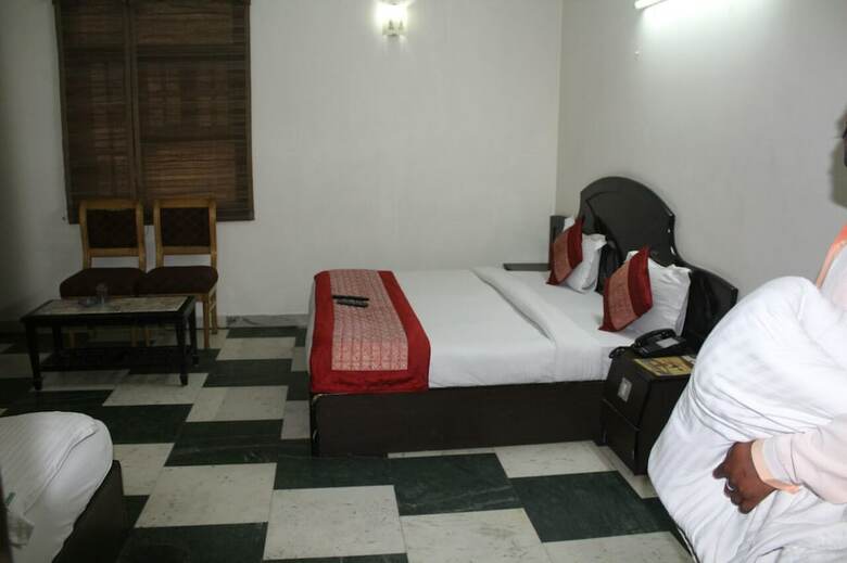 Hotel Singh Continental