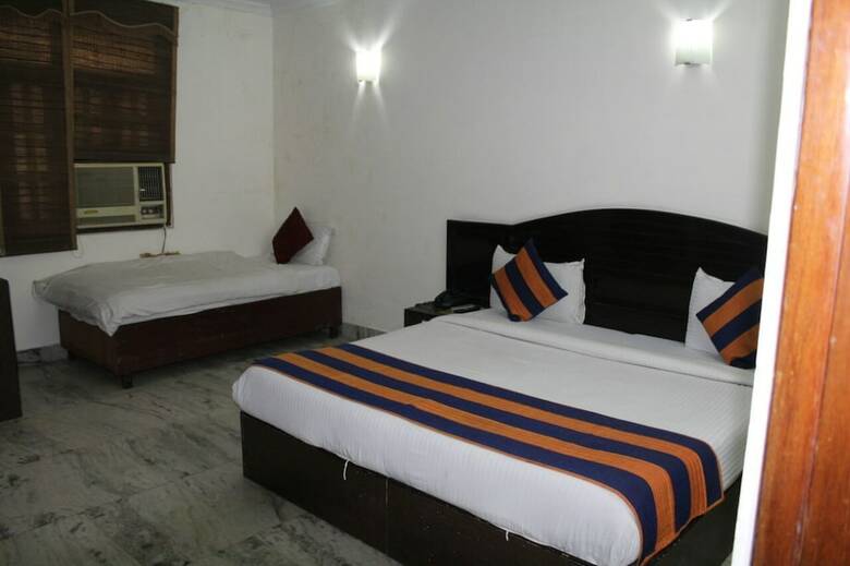 Hotel Singh Continental