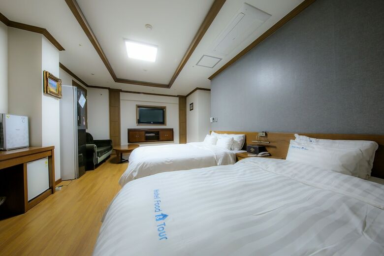 F&t Hotel