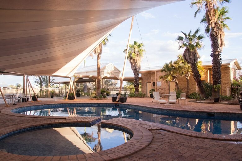 Hotel Longreach Outback Adventures