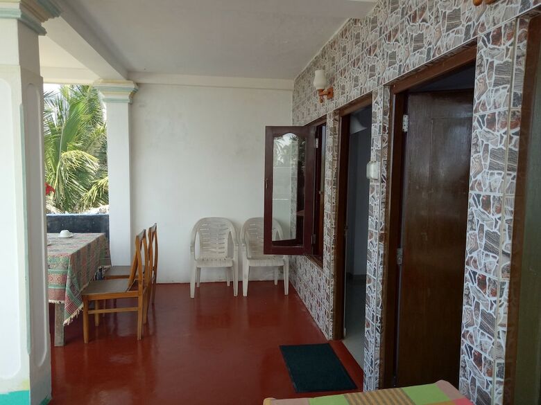 Villa Githmini Beach Guest House & Toures
