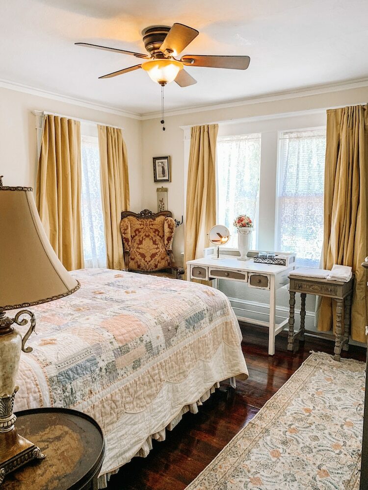 Hotel Park Place Inn And Cottages