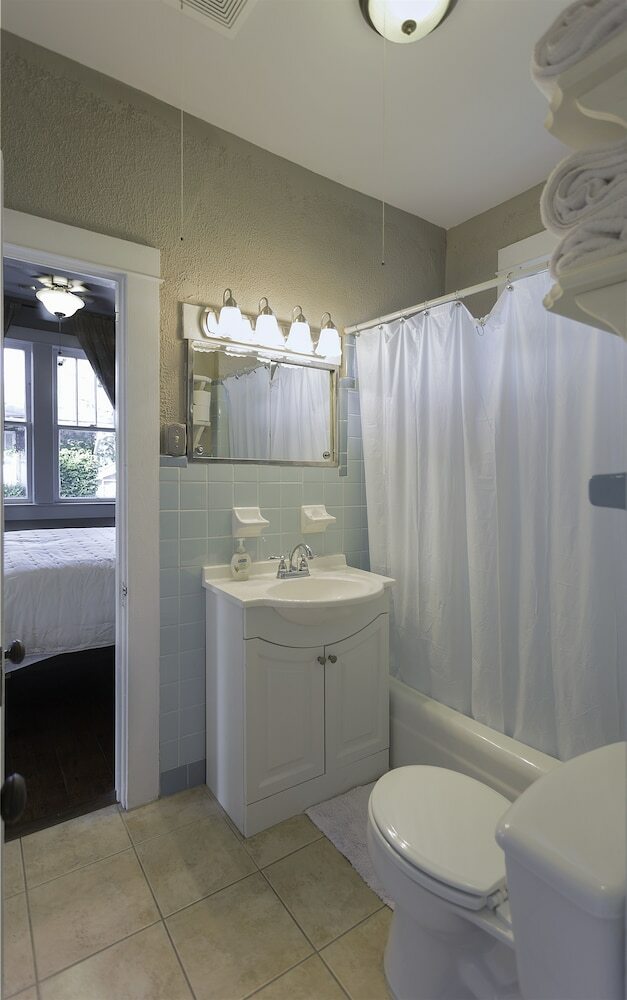 Hotel Park Place Inn And Cottages