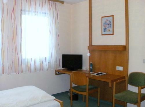 Hostal Gasthof Landhotel Gr�ner Baum