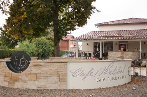 Hostal Cafe Hehrlich - Cafe, Pension & Mehr