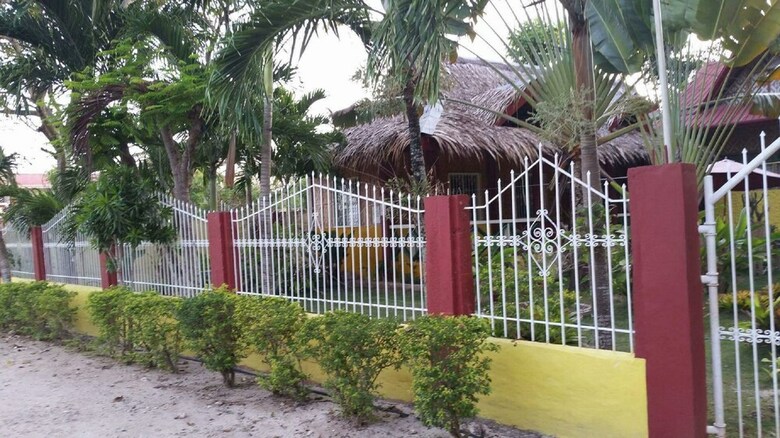 Hotel Travillehuts Palm Beach Inn