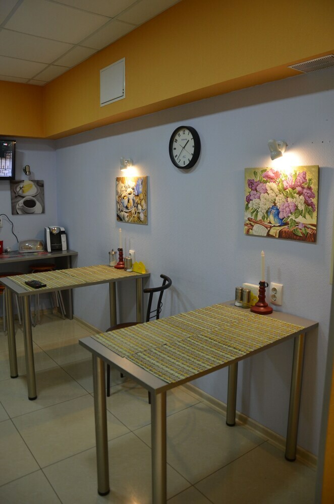 Hostal Hostel Zozh