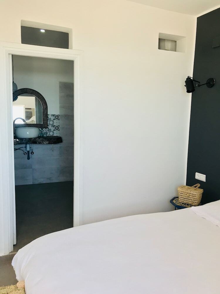 Hotel Blue Waves Surf House