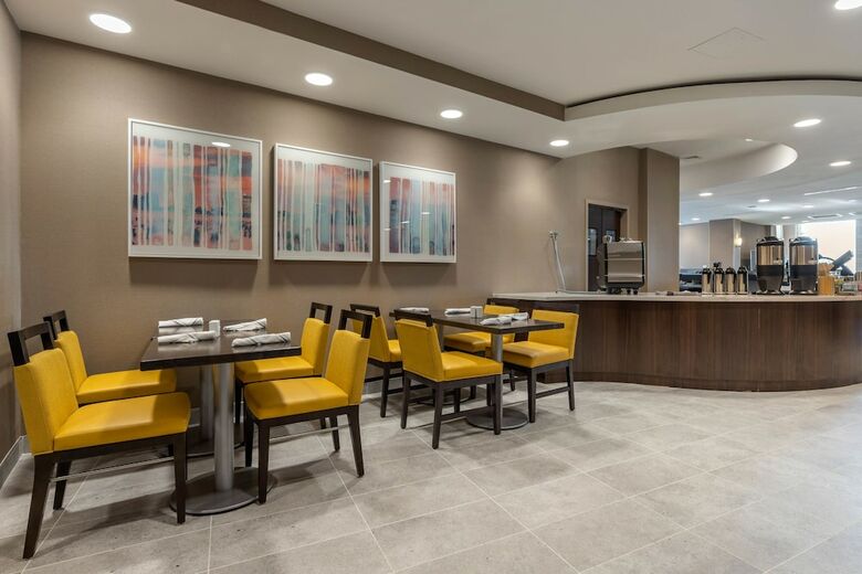 Cambria Hotel West Orange