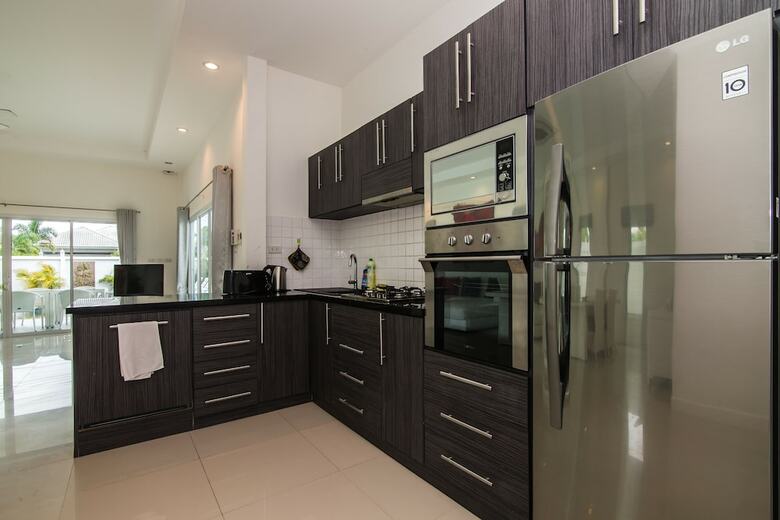 Hua Hin Pool Villa With 4 Bedrooms L27