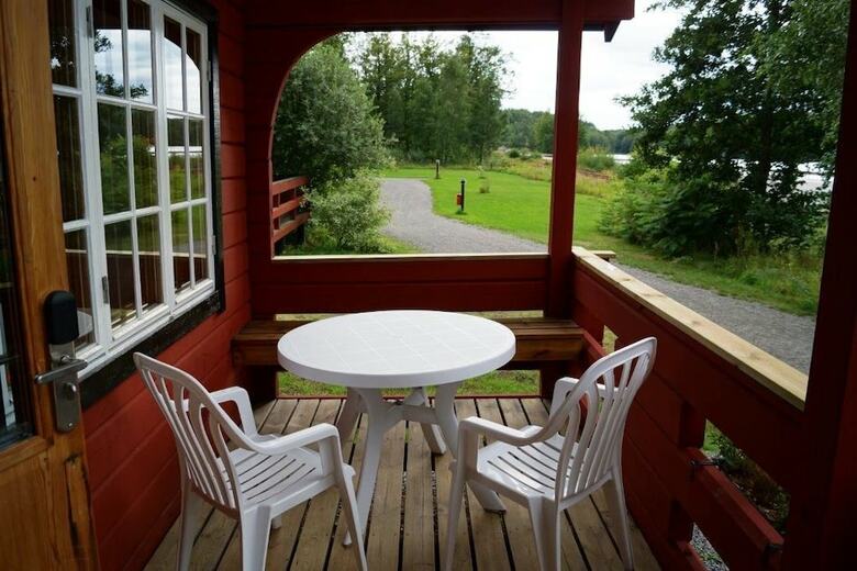 L�ngsj�n Stugor & Camping