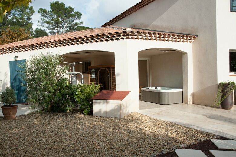 Hotel Le Mas Pin�de
