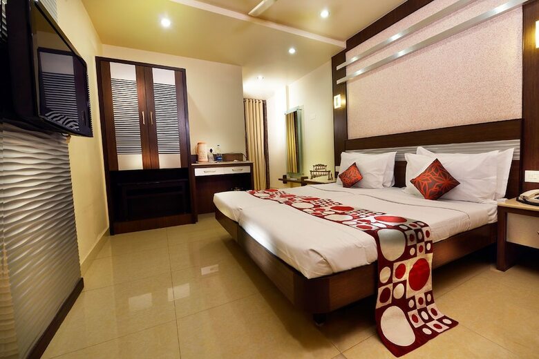 Hotel Navaratna