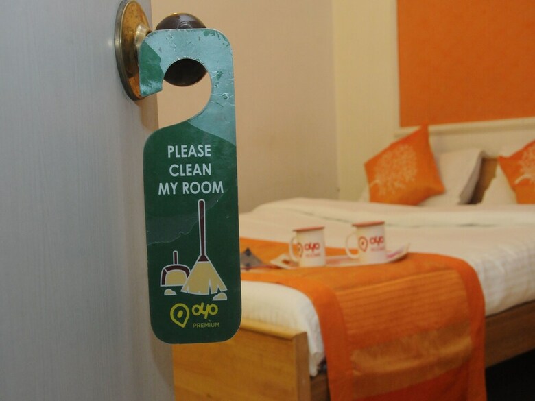 Oyo 3061 Hotel De Pintu