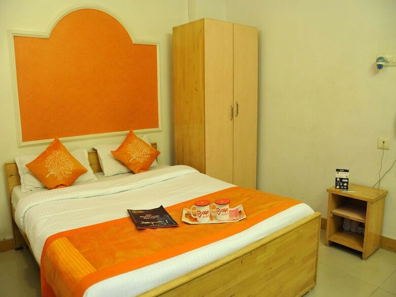 Oyo 3061 Hotel De Pintu