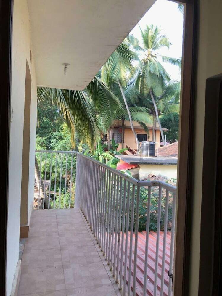 Hotel Nirvah Candolim Beach Holiday Stay