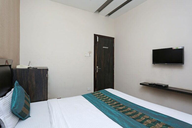 Oyo 6325 Hotel Kiran