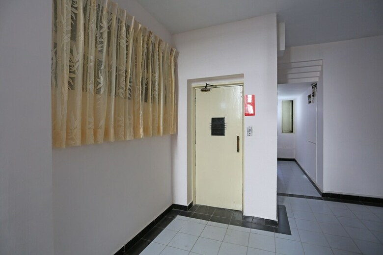 Oyo 10264 Hotel Midtown