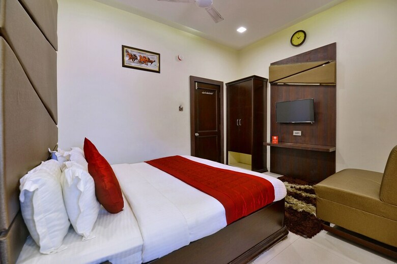 Oyo 10125 Hotel Anandam