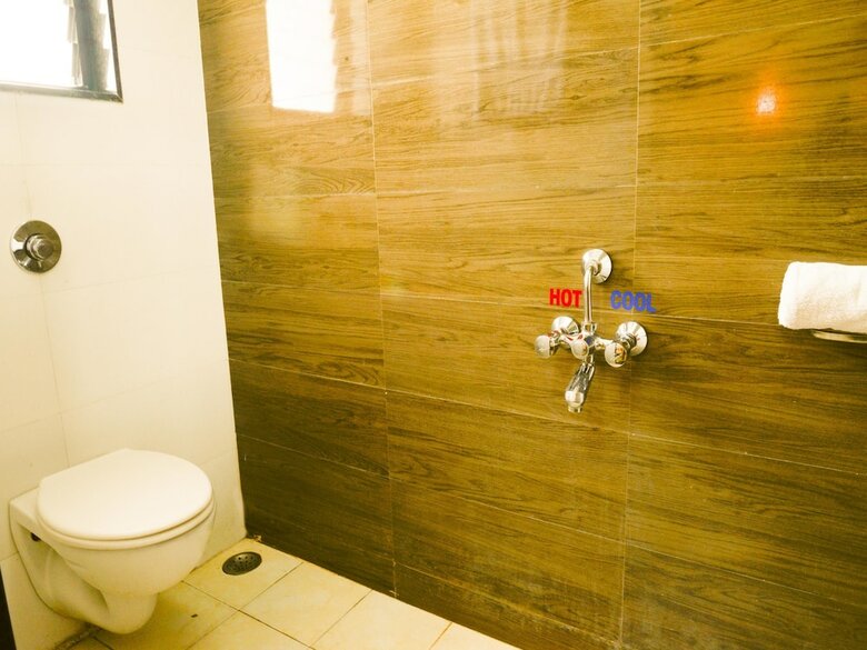 Oyo 4437 Hotel Sai Sakha