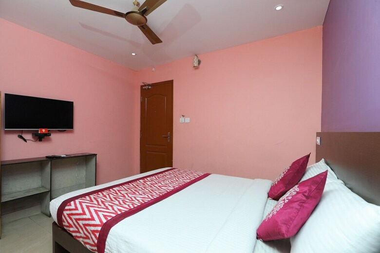 Oyo 6637 Hotel Bvn Grand