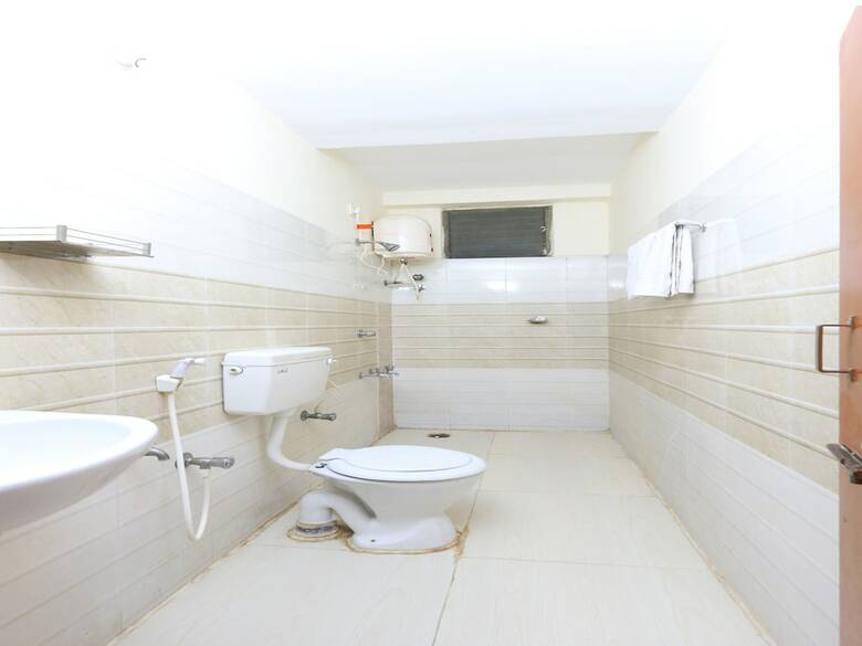 Oyo 9349 Hotel Swaagat Residency