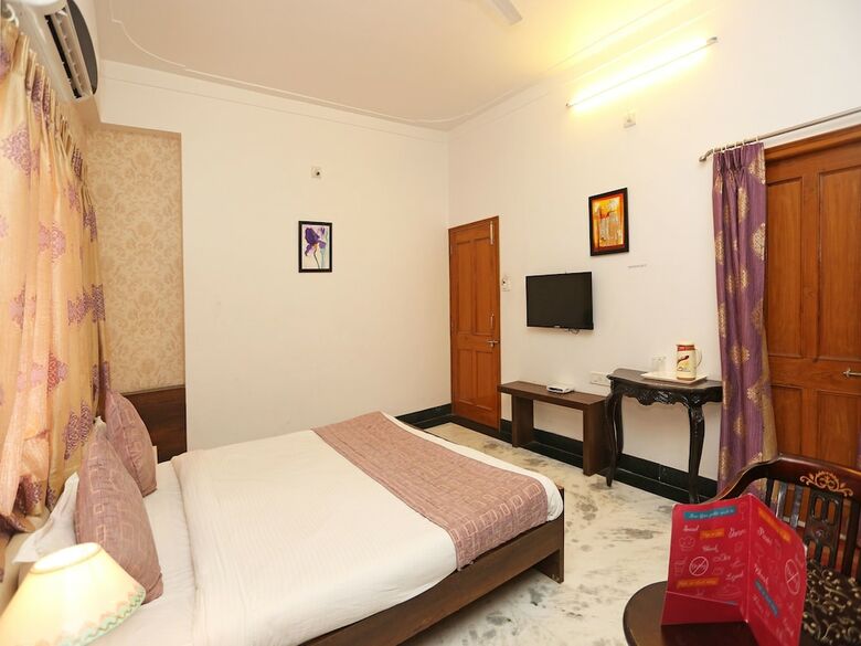 Oyo 3540 Hotel Forever Rooms