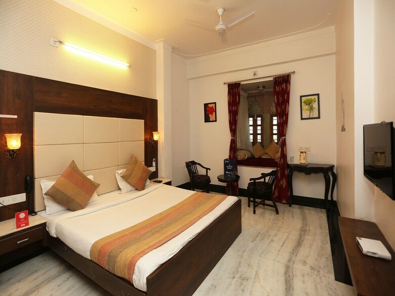 Oyo 3540 Hotel Forever Rooms