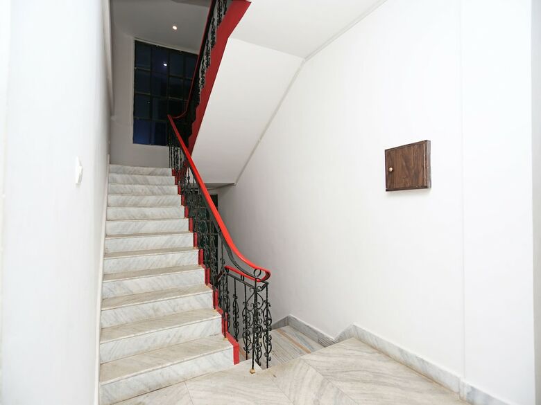 Hotel Oyo Flagship 120 Gupta Inn Cantonment