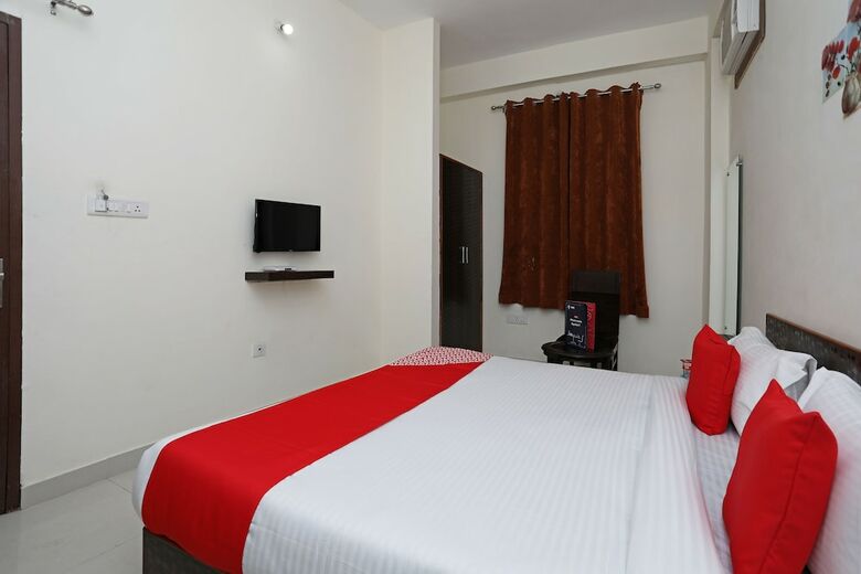 Oyo 11553 Hotel Dhola Maru Residency