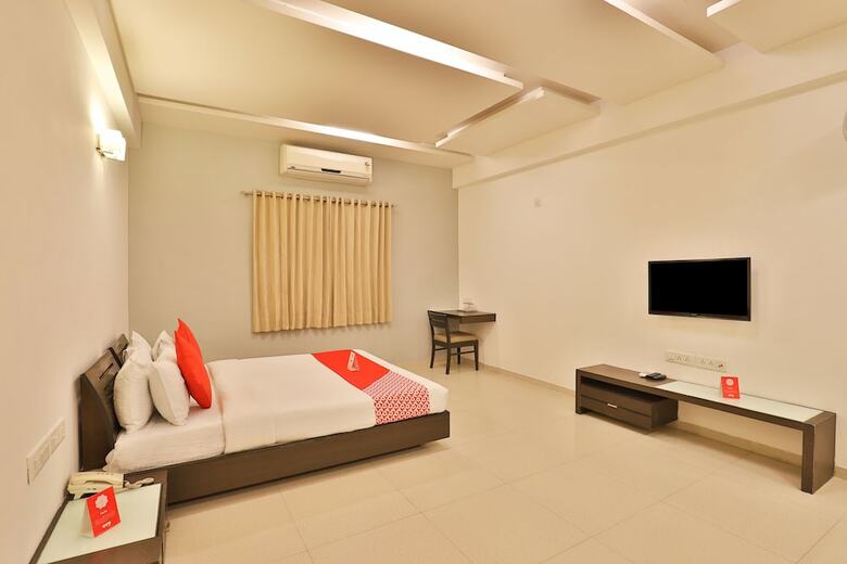 Hotel Oyo 5054 Sun-n-step Club