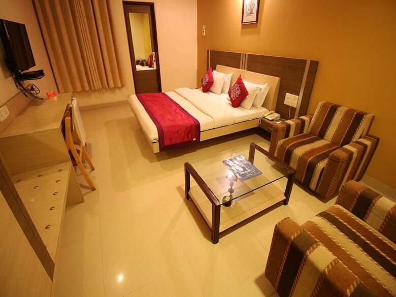 Hotel Oyo 2972 Corporate Inn