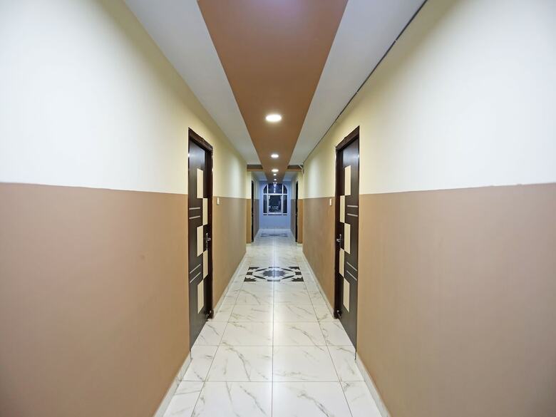 Oyo 9658 Hotel Madhuram